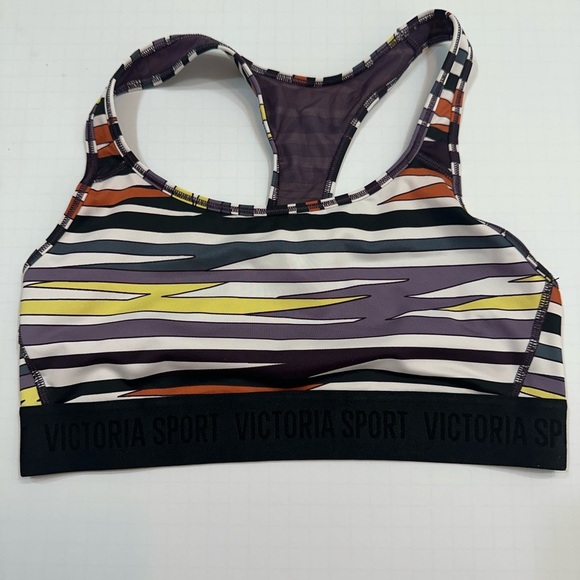 Victoria's Secret Other - Victorias Secret razorback sports bra size medium